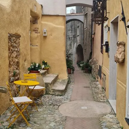 Federico Ii - Rooms&breakfast Affittacamere Borgio Verezzi