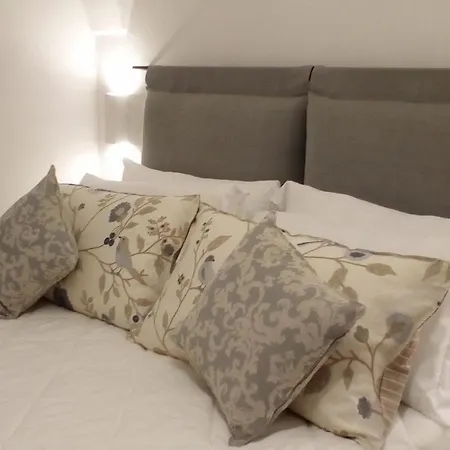 Federico Ii - And Breakfast 3*