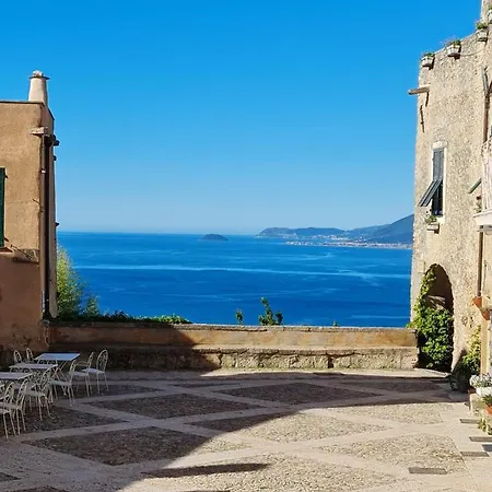 Maison d'hôtes Federico Ii - And Breakfast Borgio Verezzi