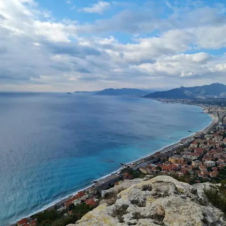 Federico Ii - And Breakfast 3*