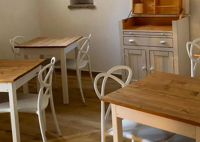 Federico Ii - And Breakfast